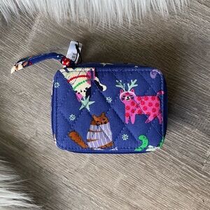🐾 VERA BRADLEY Travel Pill Case Catnip Christmas